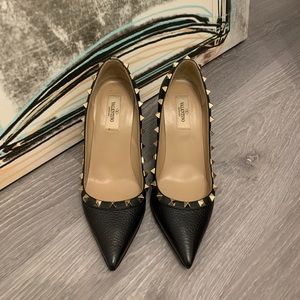 Valentino Rockstud Pump